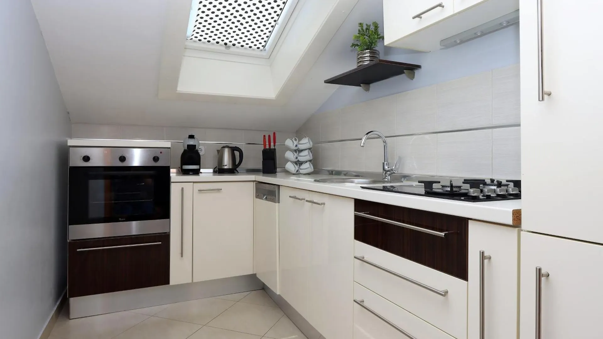 Seaside Apartments With A Swimming Pool Pag - 6412 Pag Town Kroatien