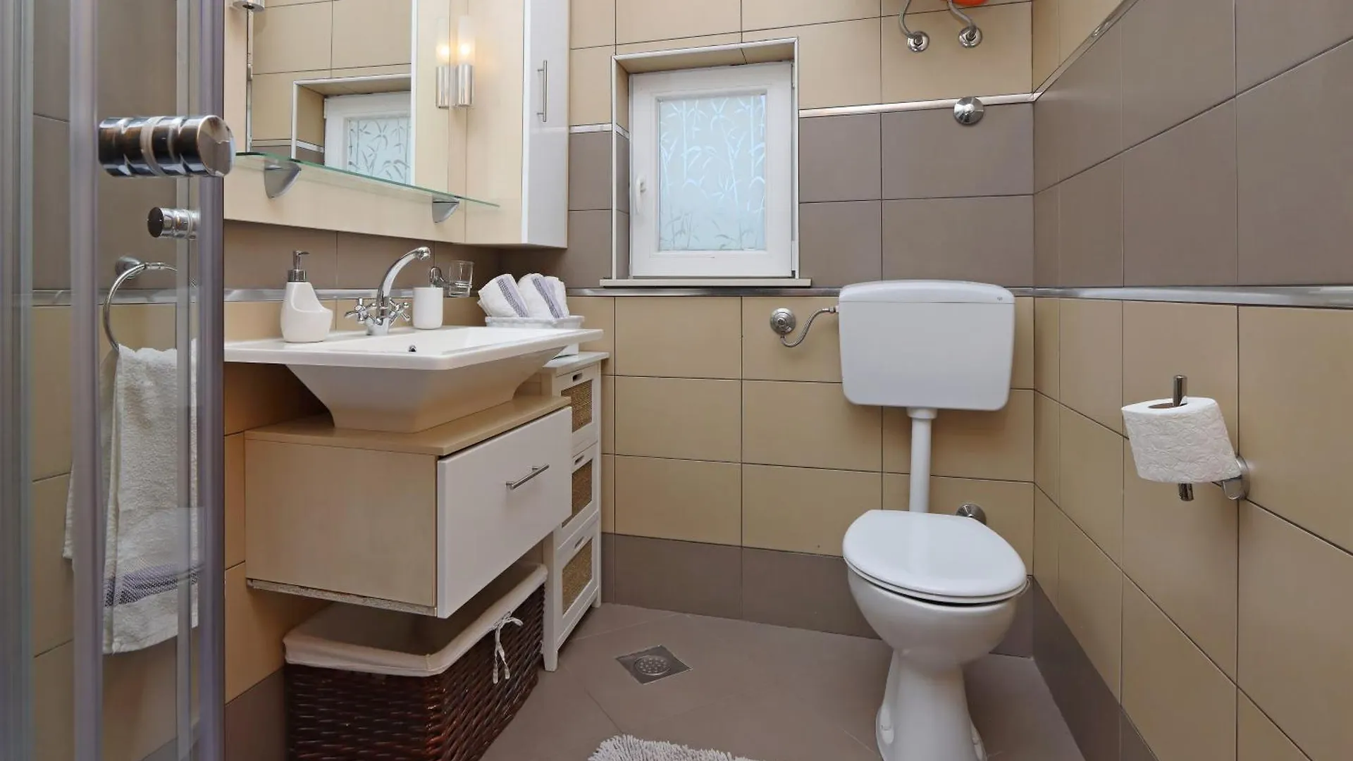 Seaside Apartments With A Swimming Pool Pag - 6412 Pag Town Kroatien