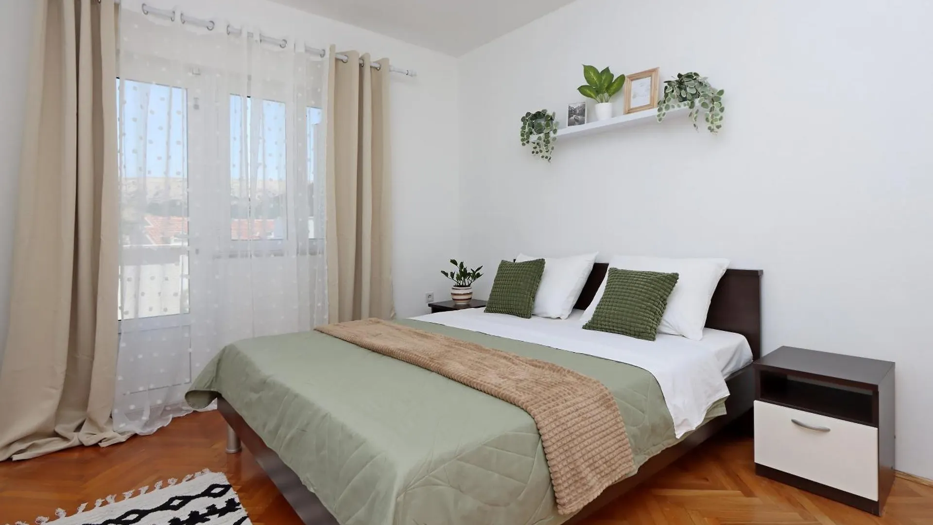 Seaside Apartments With A Swimming Pool Pag - 6412 Pag Town