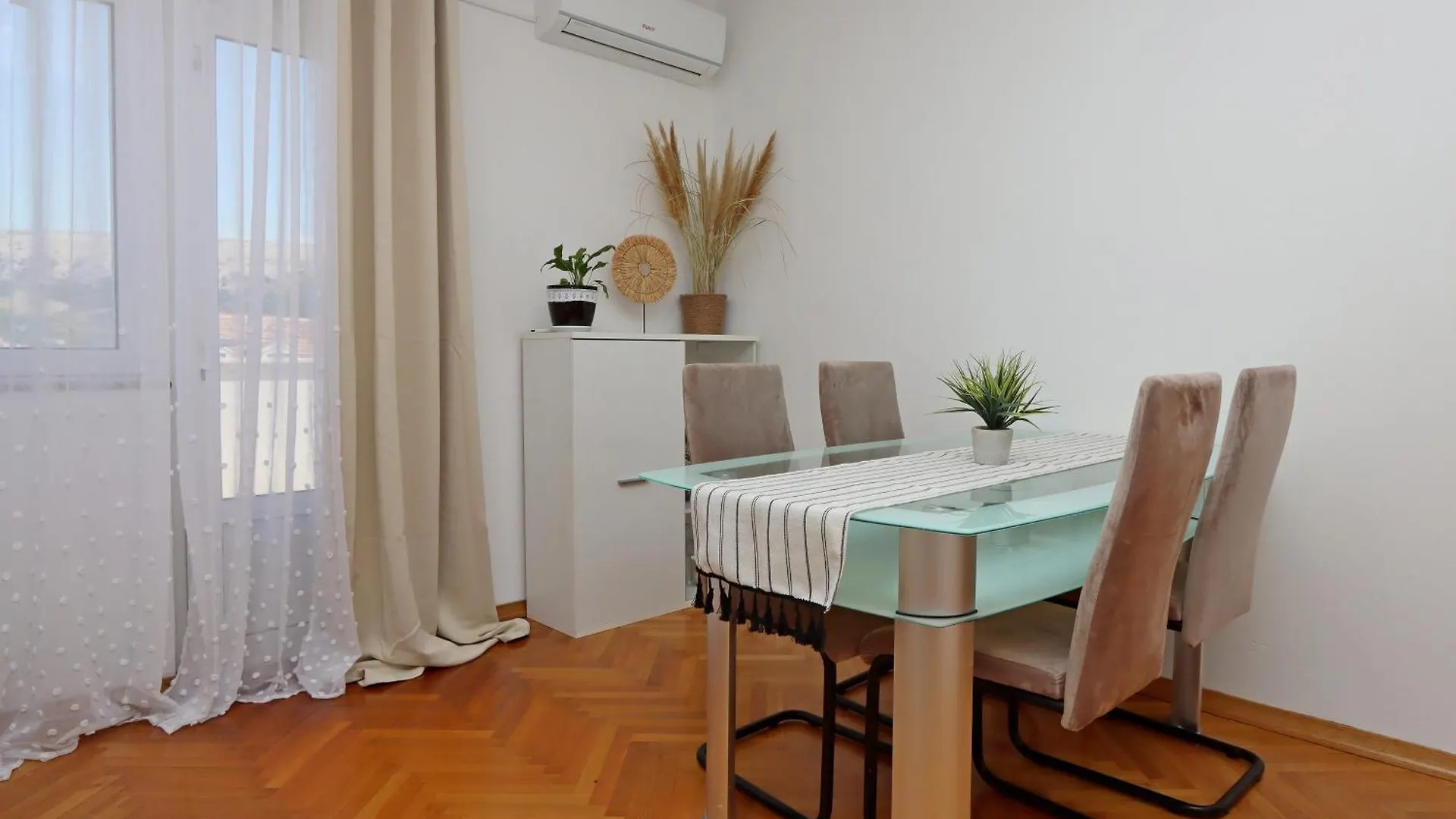 Seaside Apartments With A Swimming Pool Pag - 6412 Pag Town