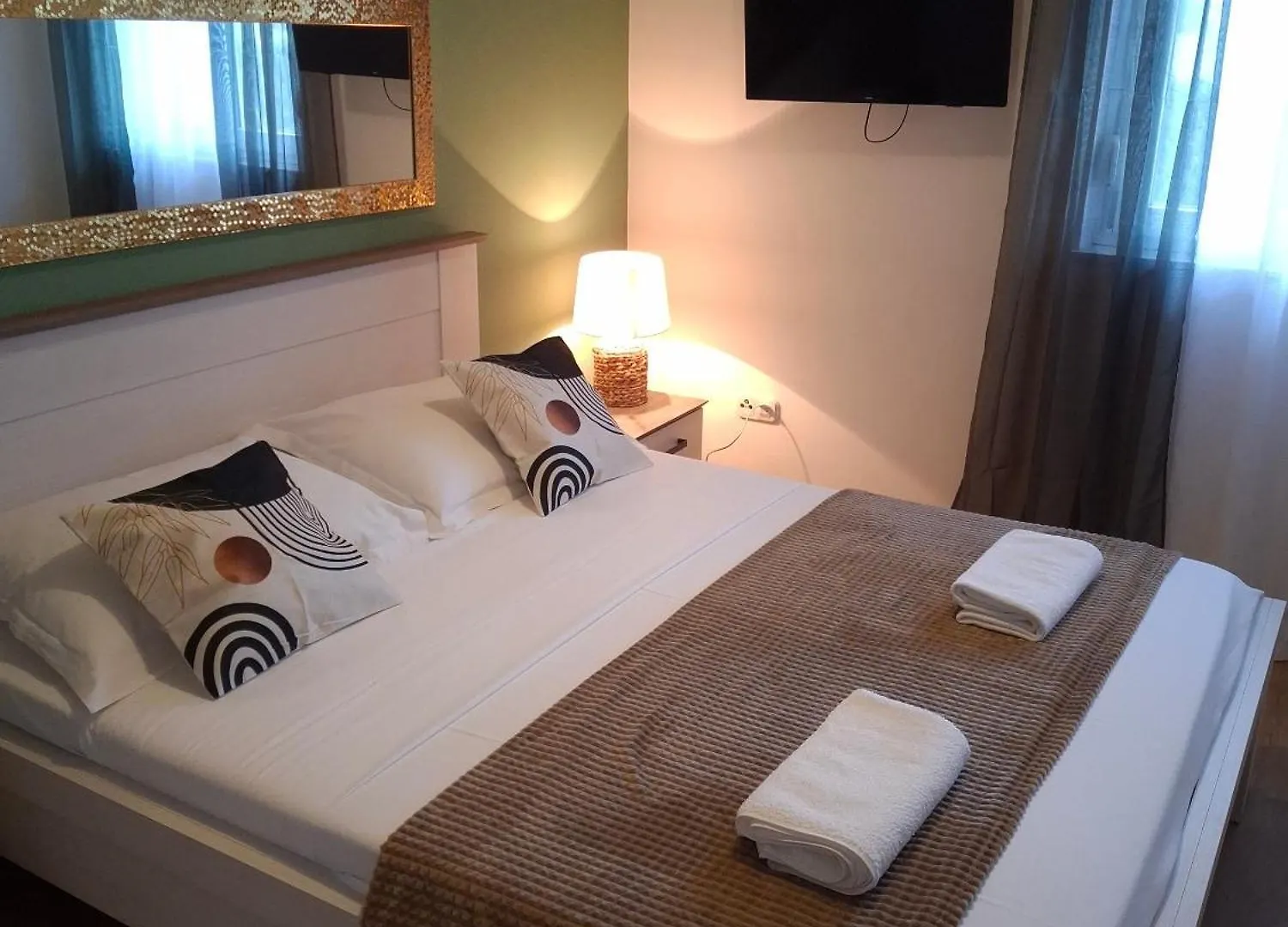 Seaside Apartments With A Swimming Pool Pag - 6412 Pag Town